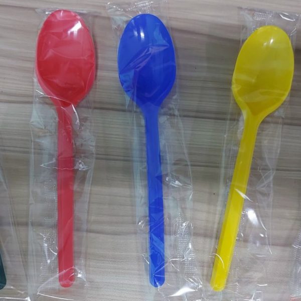 Muỗng nhựa đủ màu